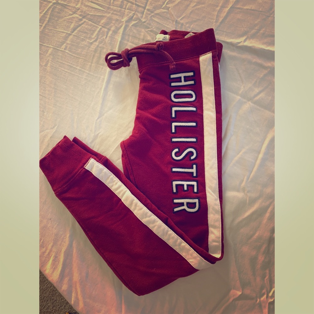 Hollister high rise fleece lined logo joggers